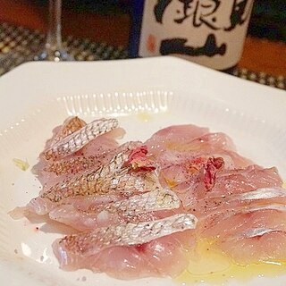 うちバル、白身魚のローズカルパッチョ